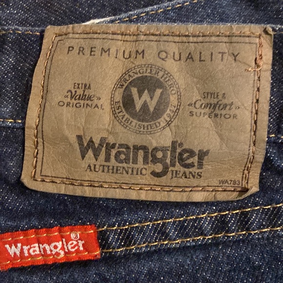 Wrangler Premium Quality blue jeans - Picture 3 of 4